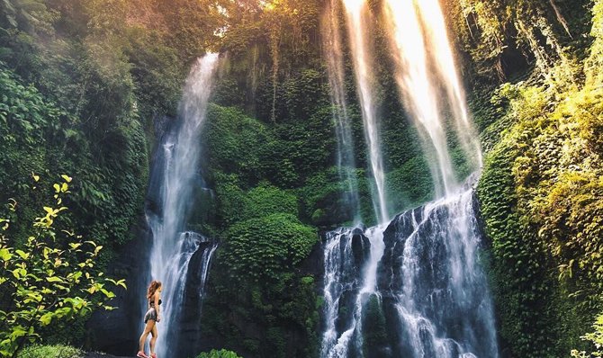 https://www.jabalivacation.com/wp-content/uploads/2022/11/Sekumpul-waterfall.jpg