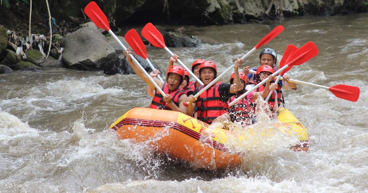 https://www.jabalivacation.com/wp-content/uploads/2022/11/Water-rafting.jpg